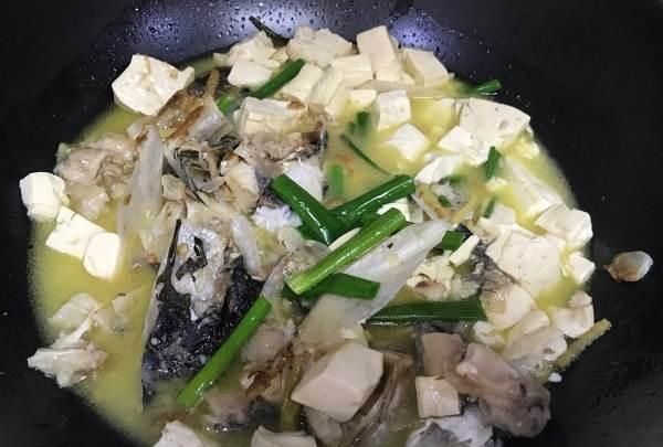 “鱼头豆腐汤”之烹饪流程，鱼头豆腐汤怎么做没有腥味图7