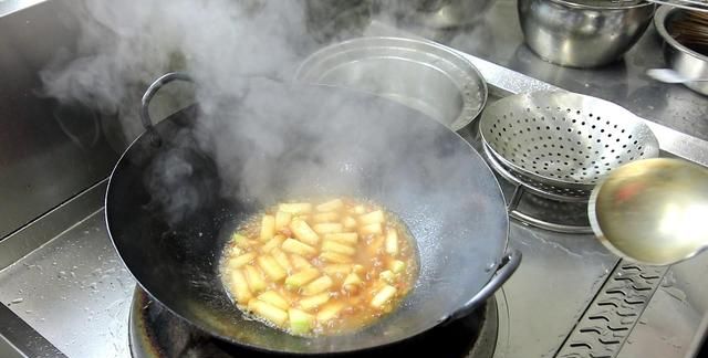 这才是冬瓜最好吃的做法，软糯爽滑，照着方法做，出锅汤汁都不剩