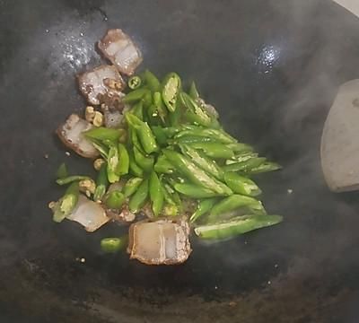 妈妈最拿手的云南菜-青椒爆炒秘制酱肉，被我偷学到了