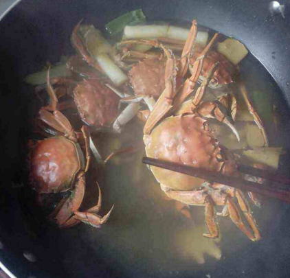 螃蟹最好吃的做法，在家简单4步10分钟搞定美食，细嫩多汁爽极了