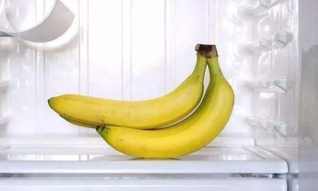 香蕉挂起来真的不容易坏吗？教你5个香蕉保存小技巧，一周不会坏