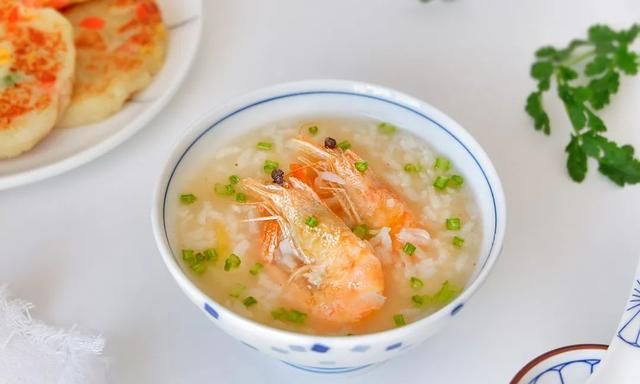天冷广东人最爱这碗粥，吃过一次忘不了，每粒大米都开花