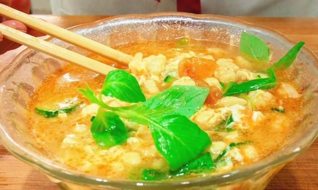 河南老式疙瘩汤做法，和面不用水！疙瘩软滑劲道，天天吃都不够