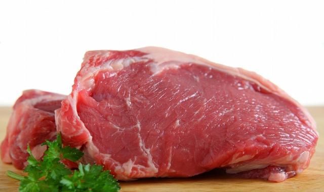 炖牛肉时，记住三放两不放，牛肉软烂入味，不腥不柴，好吃接地气