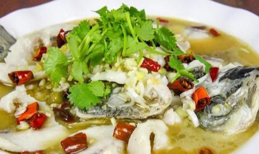 酸菜鱼的家常做法，掌握这个技巧，酸辣开胃做法简单