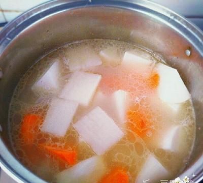 排骨萝卜汤的做法