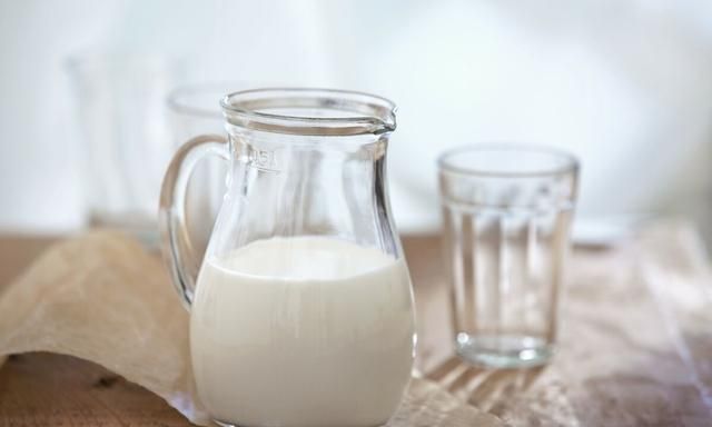 如何热牛奶，用对的方法，让牛奶的营养不流失