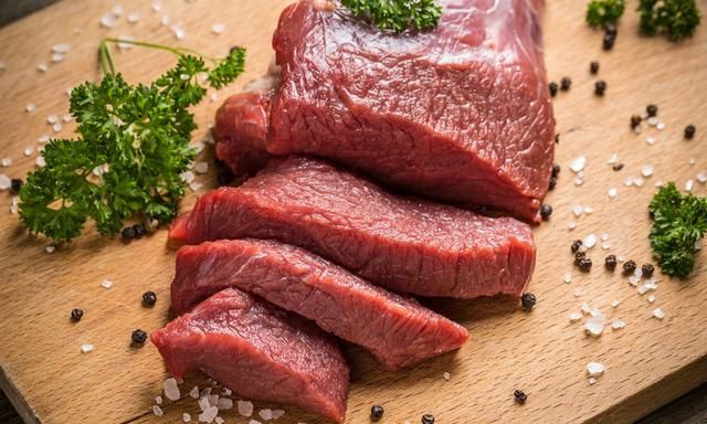 红肉和白肉到底区别在哪？红肉真的对身体有害吗？