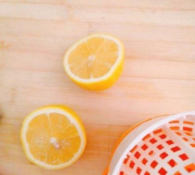 老妈做的自制柠檬水，5分钟搞定，怎么吃都不腻