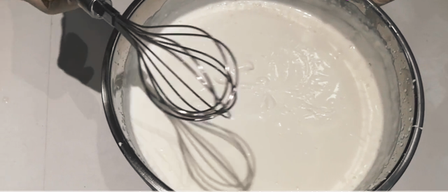 奶茶上的奶盖怎么做？终于找到一个适合在家自己做的奶盖教程啦