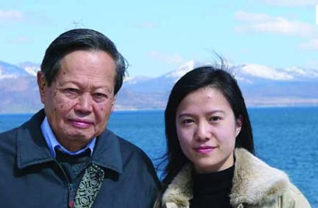 翁帆：28岁不惧流言嫁给杨振宁，相守18年，把丈夫照顾到100岁了