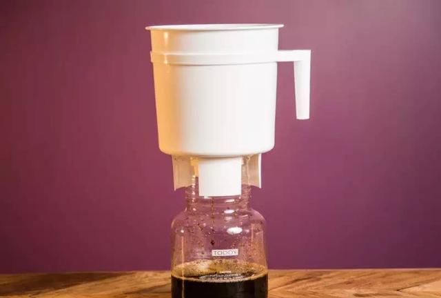 咖啡百科│意式浓缩、滴滤、冷萃：到底哪种咖啡因含量最高？