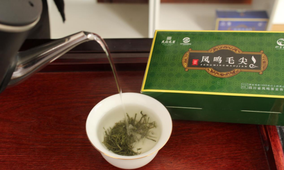 绿茶放了10年还能喝吗？绿茶的最佳饮用期，到底是多长时间？