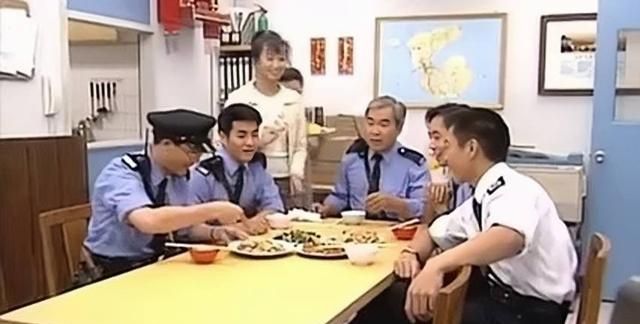 大团圆结局成就经典，TVB23年前一部警匪剧，却用温情感动观众