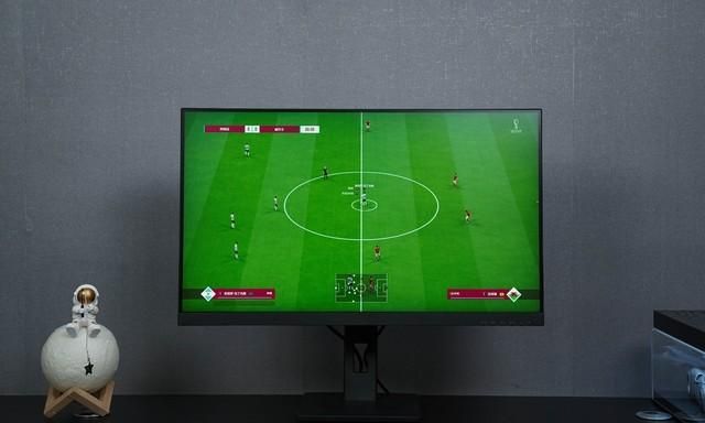 玩FIFA怎样开启上帝视角？21：9 MiniLED与16：9显示器实拍对比