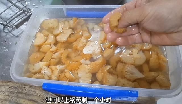 猴头菇的正确做法，葱香浓郁口味独特，营养美味养生保健