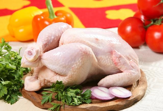 鸡肉这样炒更好吃，不腥不腻，肉质细嫩，做法简单又实用