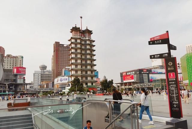 河南省省会郑州，“国家中心城市”之一，GDP在华中地区仅排第三