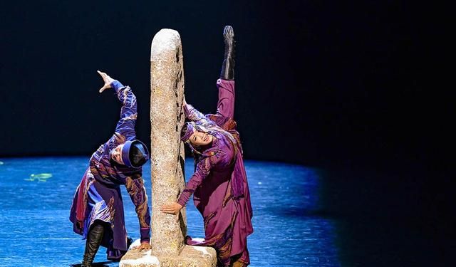 呼和浩特：全国民族民间舞汇演内蒙古专场演出举行