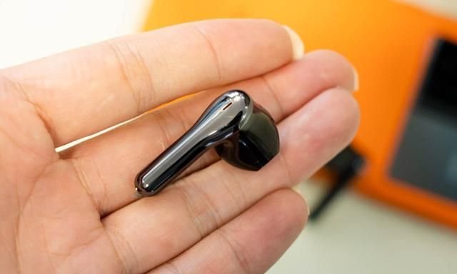 Tribit FlyBuds C2耳机评测：不仅颜值爆表，还有实力音质表现