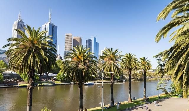 近一半国民居住在悉尼和墨尔本两大城市，澳洲人口为何如此集中？