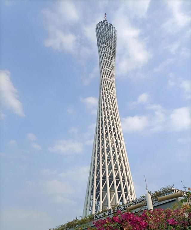 全球九大观光塔！上海地标东方明珠竟然与第一相差近170米