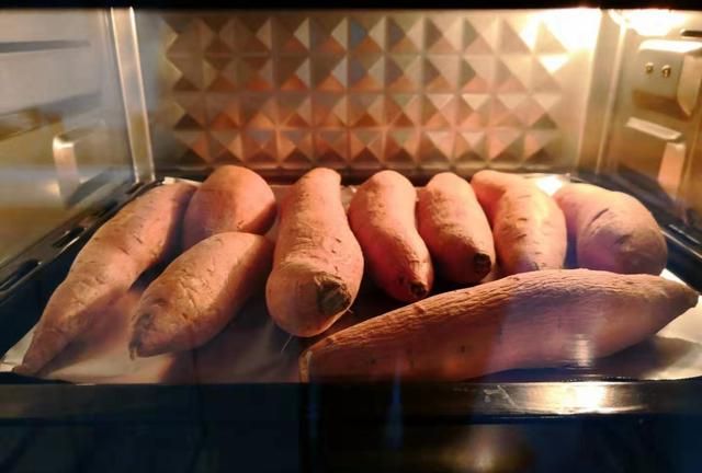 烤箱怎么烤红薯好吃,烤箱烤红薯多长时间图6
