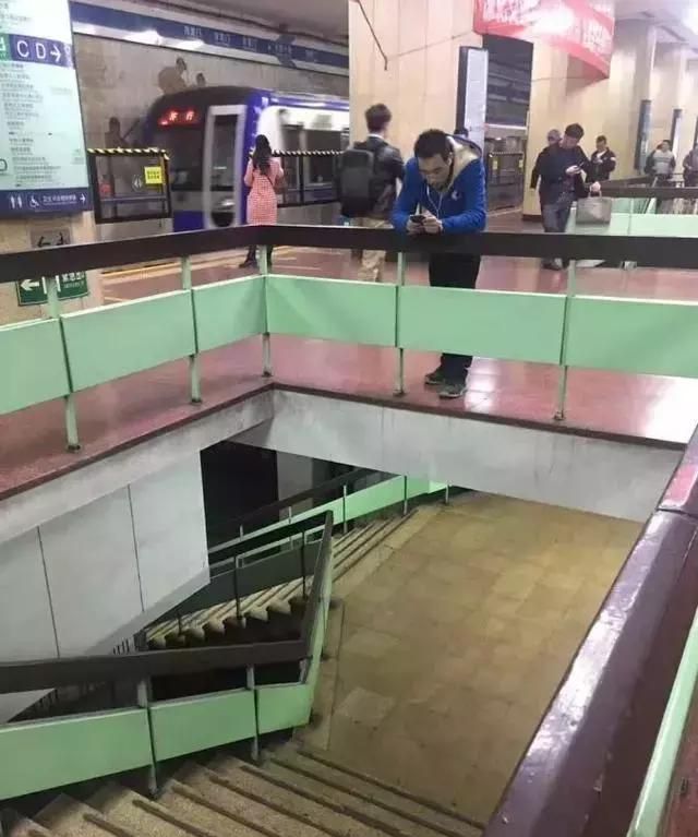 北京闹市里藏着一座“神秘”车站？就在2号线这个地方！