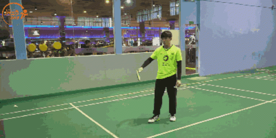 羽毛球反手发短球的方法,横板反手发短球图3