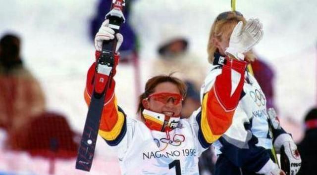 女子自由式滑雪空中技巧一直处于世界顶尖水平，为何冬奥会始终差一口气，未能染指金牌图2