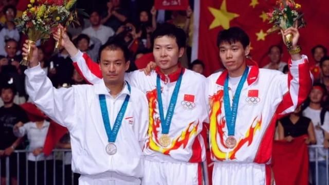 奥运会上中国都得了哪几项金牌(此次奥运拿两枚金牌的有哪几个人)图3