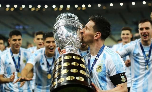美洲杯夺冠后阿根廷媒体评价梅西图10