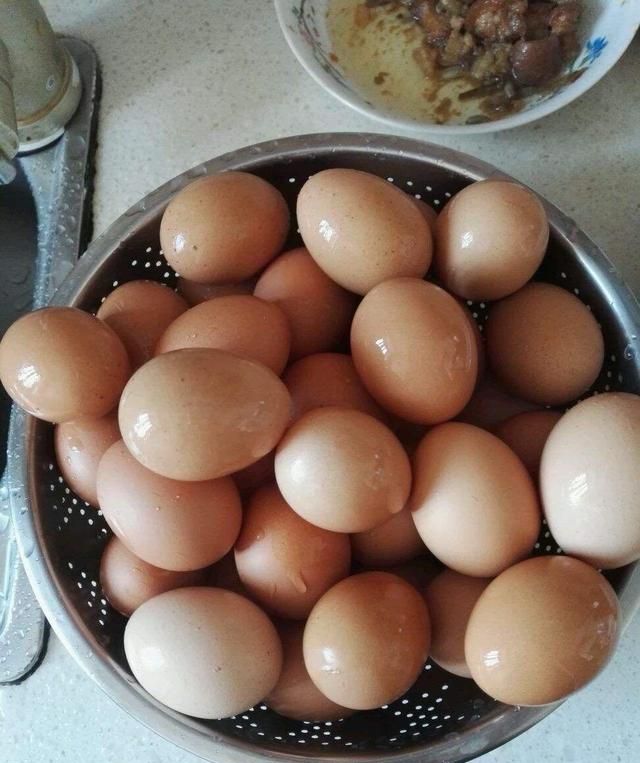 腌咸鸡蛋怎么做法最好吃图8