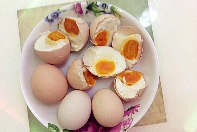 腌咸鸡蛋怎么做法最好吃图10