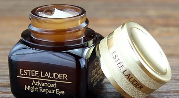雅诗兰黛小棕瓶眼霜适合多大年龄 小棕瓶眼霜使用方法