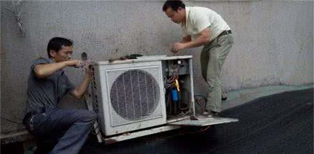 空调器只吹自然风，且不制冷的故障原因及检修
