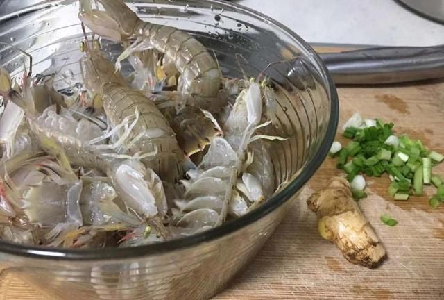 皮皮虾怎么煮好吃又简单,空气炸锅煮皮皮虾图1