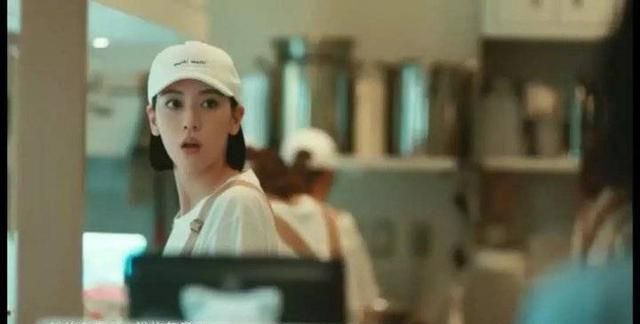 周杰伦新歌《说好不哭》刷屏！MV女主“奶茶妹”是三吉彩花