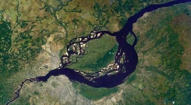 世界第二长河-亚马孙河，上面为什么连一座桥都没有？