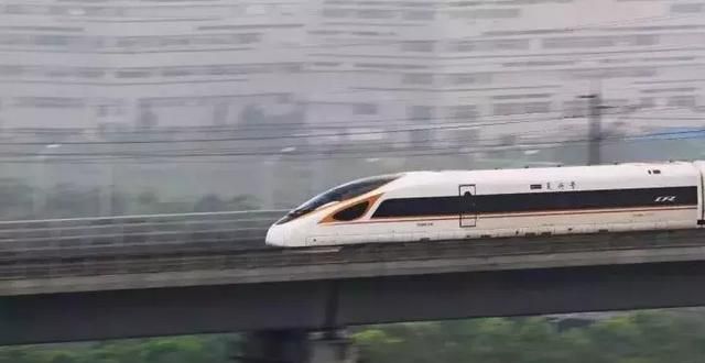 中国高铁“复兴号”与“和谐号”到底有什么区别？
