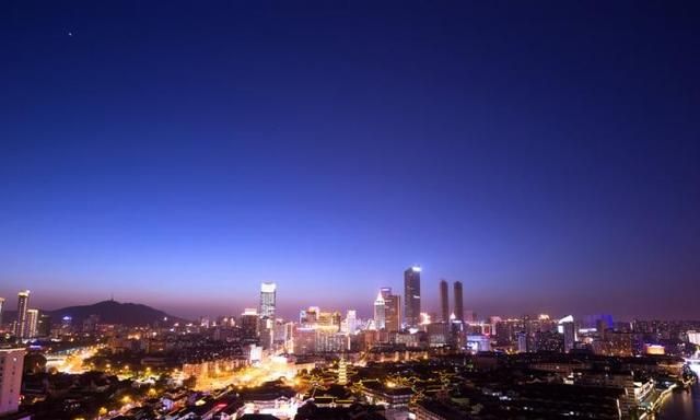 江浙沪人均GDP最高的5个市！江苏占了4个，无锡第1，上海跌出前3