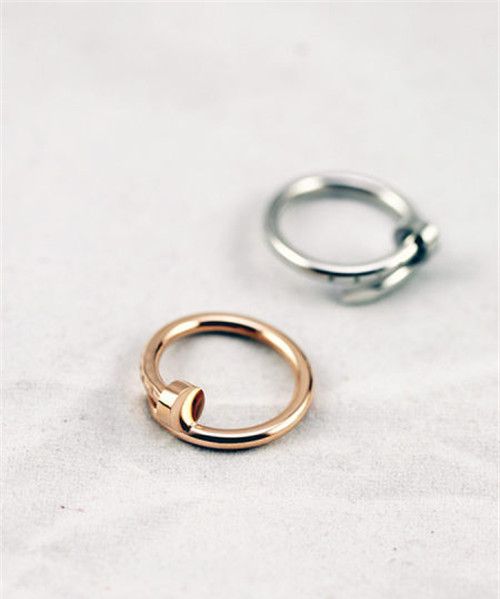 钛钢戒指真的不会掉色吗,真正的钛钢戒指要多少钱