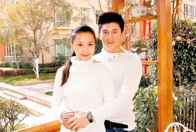 吴奇隆与马雅舒离婚13年：他再婚做爸爸，她嫁老外儿女双全