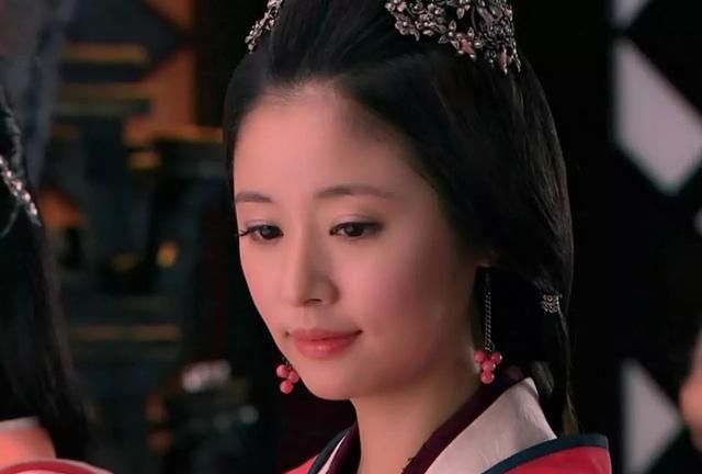 窦漪房年老色衰，双目失明，汉文帝为何没有废了她的皇后之位？