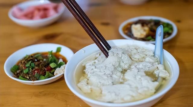重庆最经典的7种名小吃，美味无比，各具特色，你吃过几种呢？