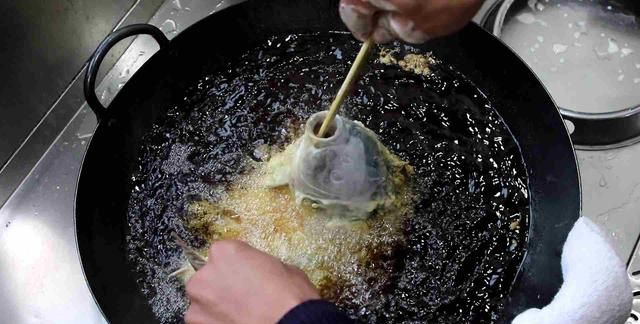 “糖醋鱼”怎么做才好吃？厨师长分享简单做法，简单易学又好吃