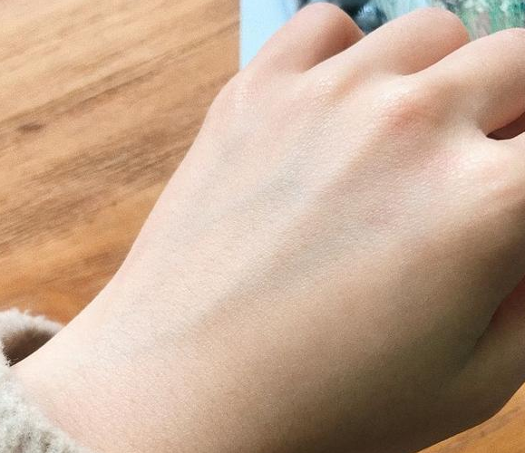 伊丽莎白雅顿银胶（也叫白手套），它和金胶和粉胶的区别是什么？