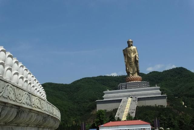 中国最高的佛像：位于河南，比四川乐山大佛还高137米