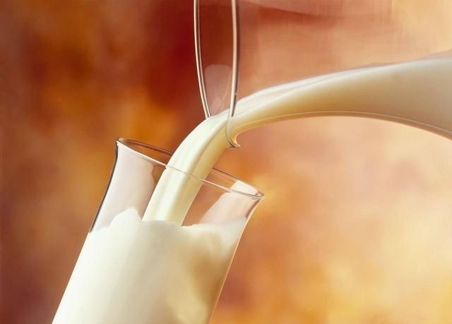 喝牛奶对身体好，但喝牛奶容易发胖，是真的吗？