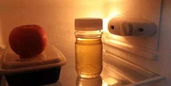 蜂蜜要不要放冰箱保存？有没有保质期？答案来了